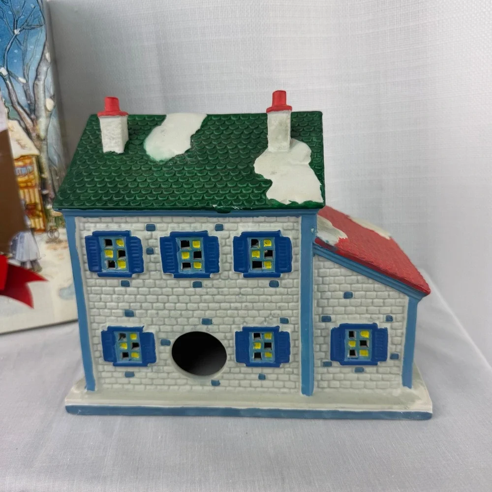 VTG Holiday Living Lily's Flower Shop Porcelain Lighted House Christmas Village